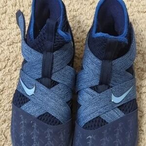 Nike LeBron Soldier 12 Basketball Shoes Men Or Women (7)